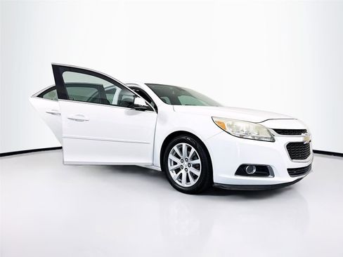 Used 2015 Chevrolet Malibu LT w/ Leather Package FWD image 23