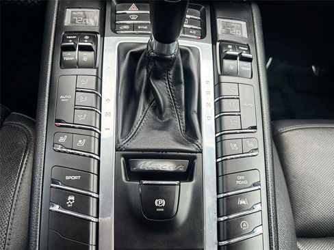 Used 2018 Porsche Macan S AWD/4WD image 14