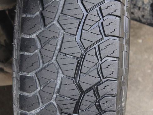 Used 2018 Chevrolet Silverado 1500 LT w/ All Star Edition image 13