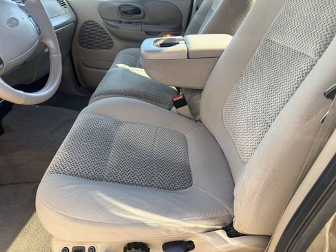 Used 2002 Ford F150 XLT RWD image 12
