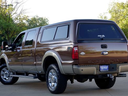 Used 2012 Ford F250 King Ranch w/ King Ranch w/Chrome Pkg image 4