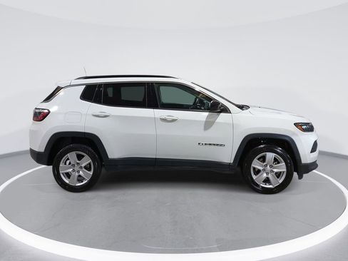 Used 2022 Jeep Compass Latitude AWD/4WD image 4