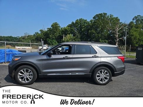 Used 2023 Ford Explorer XLT w/ Equipment Group 202A AWD/4WD image 1
