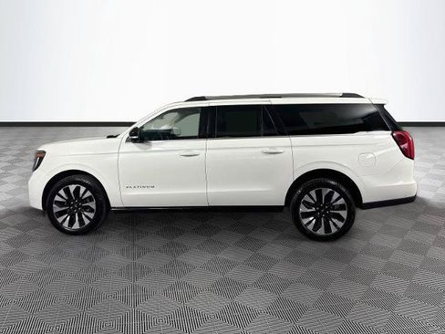 Certified 2025 Ford Expedition Max Platinum w/ Driver's Package AWD/4WD image 4