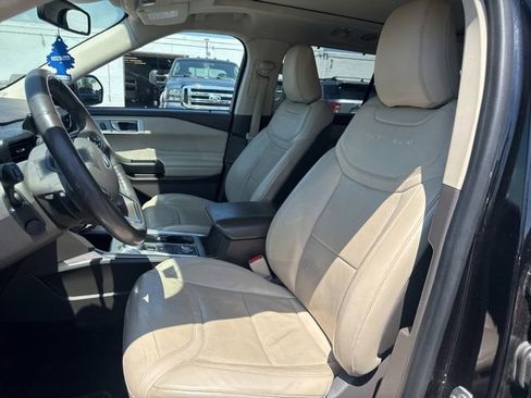 Used 2020 Ford Explorer Platinum AWD/4WD image 12