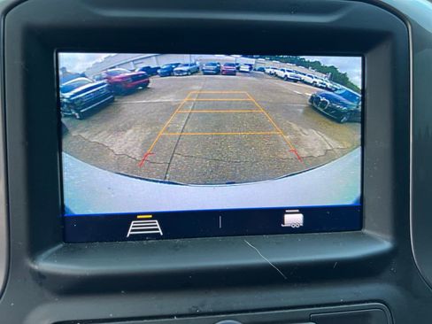 Used 2021 Chevrolet Silverado 1500 Custom image 22