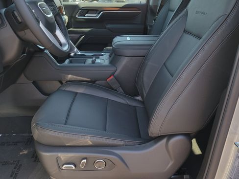 New 2026 GMC Sierra 3500 Denali w/ Denali Reserve Package image 6