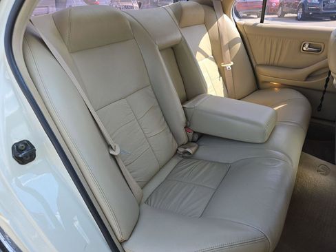 Used 1997 INFINITI J30 image 7