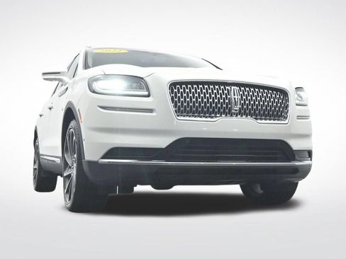 Used 2022 Lincoln Nautilus Reserve w/ Equipment Group 201A AWD/4WD image 40