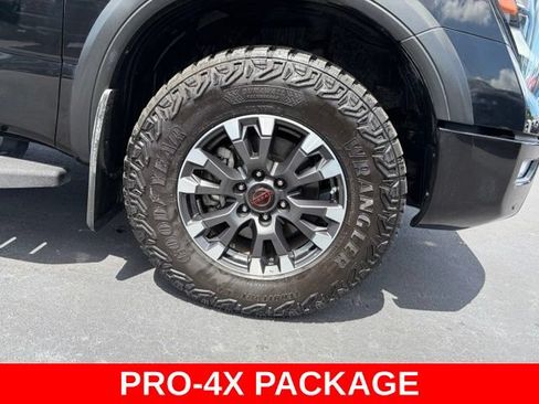 Used 2023 Nissan Titan PRO-4X w/ Pro-4x Convenience Package AWD/4WD image 8