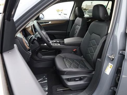 New 2026 Volkswagen Atlas SE image 10