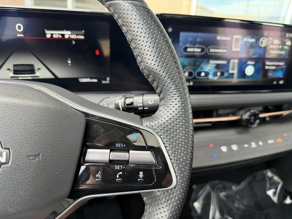 Used 2024 Nissan Ariya FWD image 29