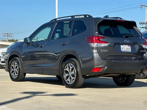 Used 2023 Subaru Forester Premium image 5
