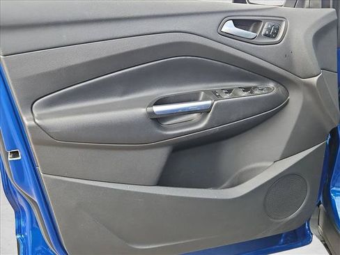 Used 2017 Ford Escape Titanium w/ Equipment Group 301A AWD/4WD image 12