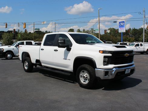 Used 2024 Chevrolet Silverado 2500 W/T w/ WT Convenience Package image 6