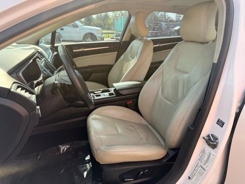 Used 2017 Ford Fusion Titanium image 6