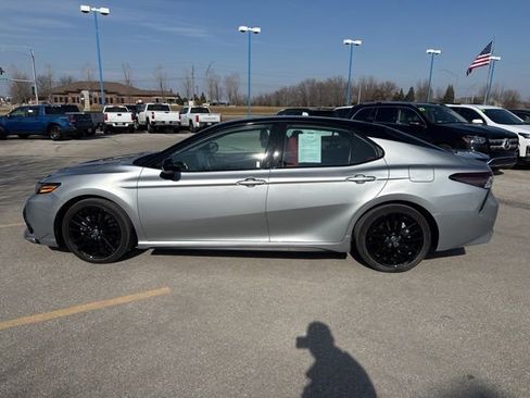 Used 2022 Toyota Camry XSE w/ Navigation Upgrade Package image 7