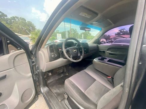 Used 2010 Chevrolet Silverado 1500 W/T image 18