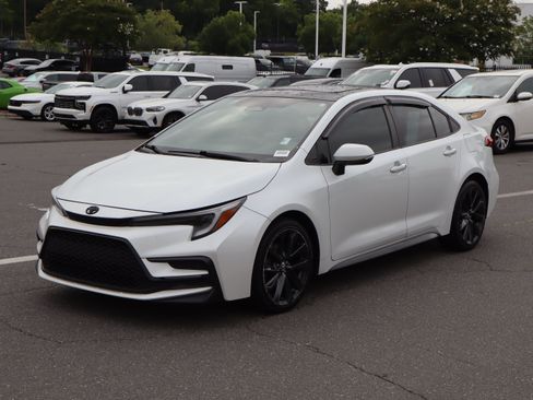 Used 2023 Toyota Corolla XSE FWD image 5