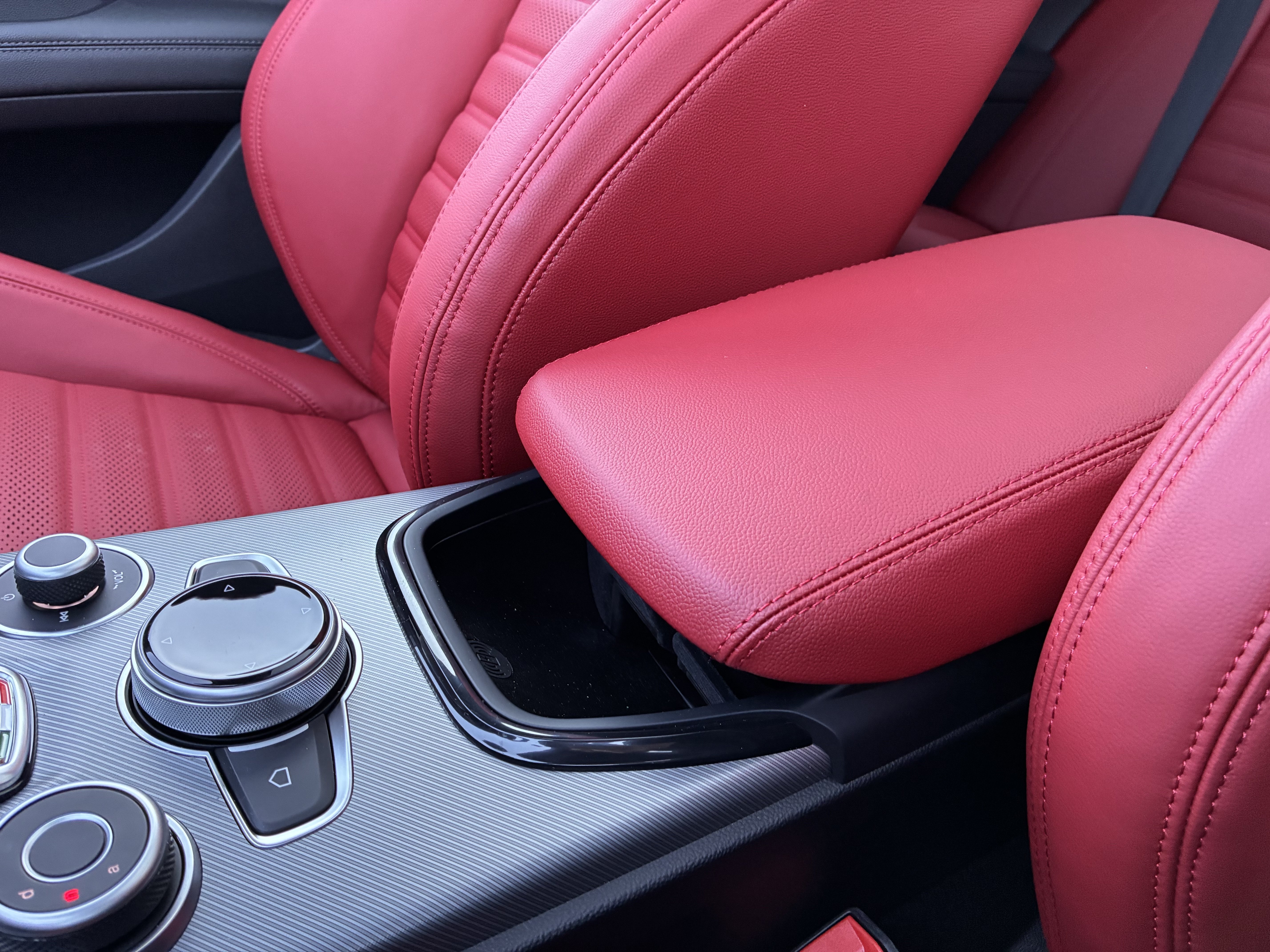 New 2026 Alfa Romeo Stelvio Sprint AWD/4WD image 17