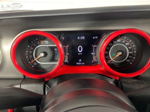 Used 2022 Jeep Gladiator Willys image 20