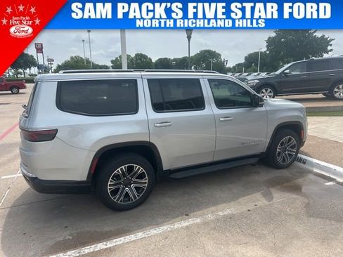 Used 2024 Jeep Wagoneer 4WD w/ Premium Group I image 6
