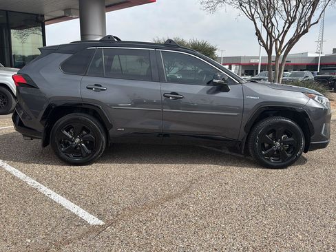 Used 2020 Toyota RAV4 XSE image 2