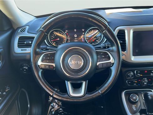 Used 2018 Jeep Compass Latitude w/ Popular Equipment Group image 11