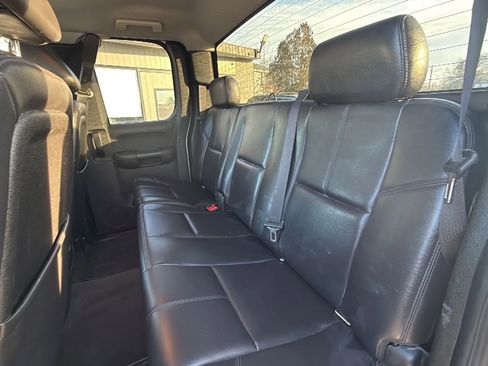 Used 2010 GMC Sierra 2500 SLT w/ SLT Convenience Package image 20