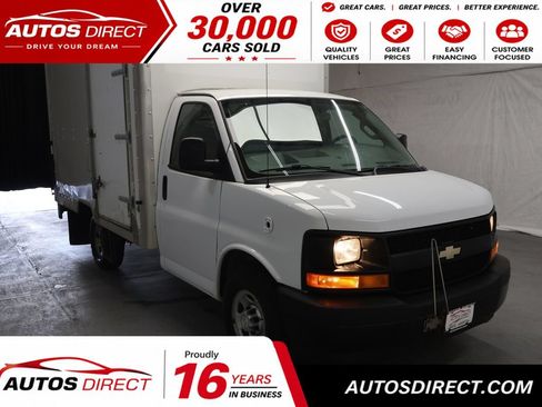 Used 2017 Chevrolet Express 3500 RWD image 1