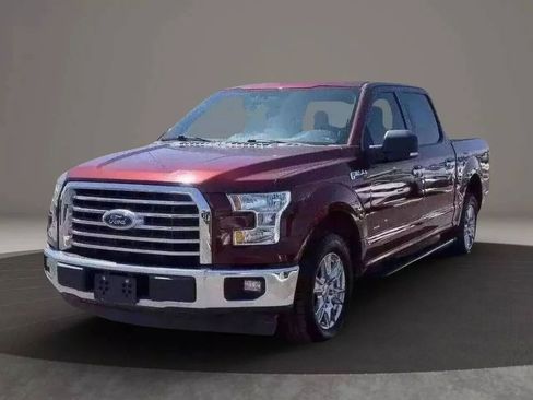 Used 2017 Ford F150 XLT w/ Equipment Group 302A Luxury RWD image 2