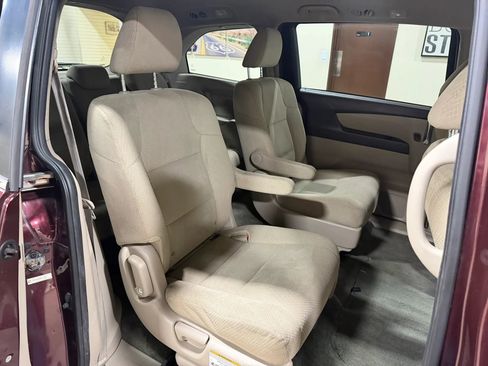 Used 2014 Honda Odyssey LX image 26
