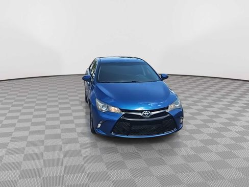Used 2017 Toyota Camry SE FWD image 3