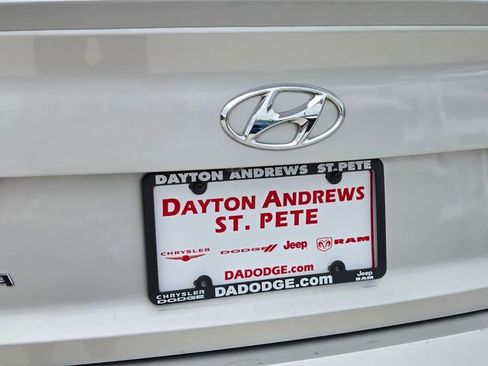 Used 2015 Hyundai Sonata Sport w/ Option Group 04 FWD image 9