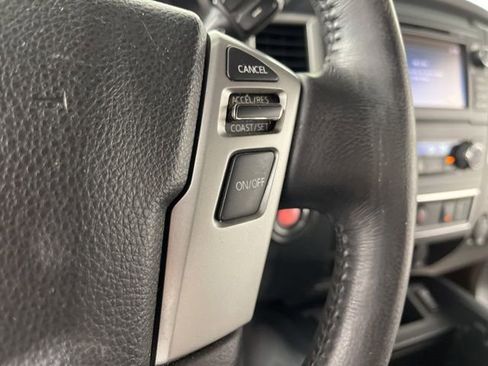 Used 2018 Nissan Titan SL w/ Midnight Edition RWD image 22