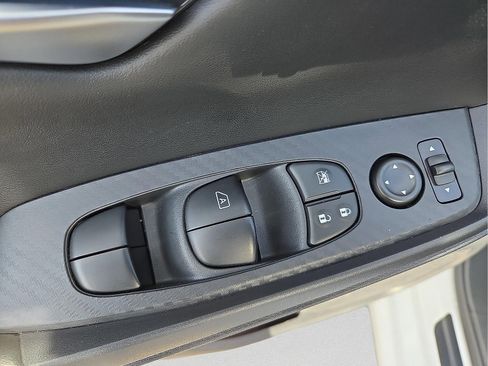 Used 2025 Nissan Sentra SV w/ All-Weather Package image 14