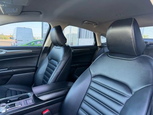 Used 2020 Ford Fusion SEL FWD image 23