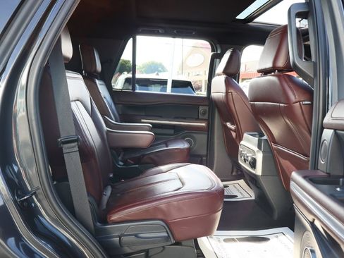 Used 2024 Ford Expedition Limited AWD/4WD image 37