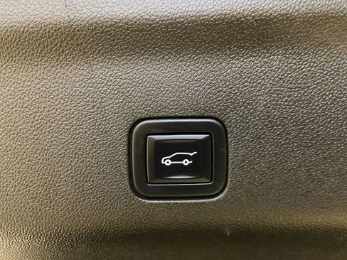 Used 2023 Chevrolet Tahoe Z71 w/ Z71 Off-Road Package image 28