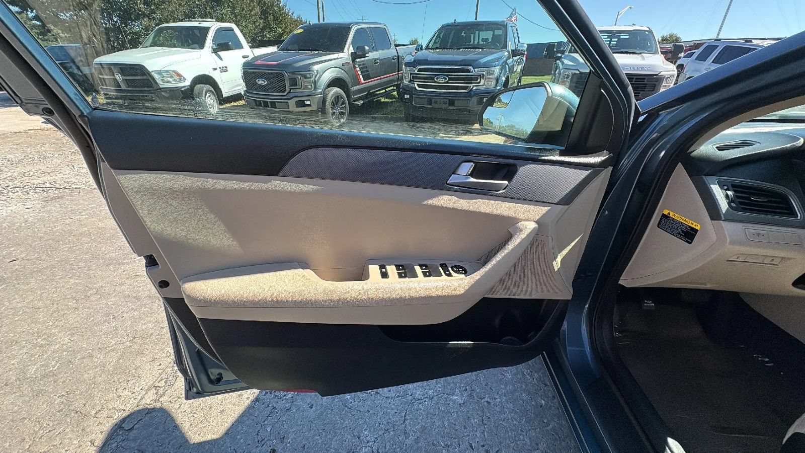 Used 2016 Hyundai Sonata SE FWD image 8