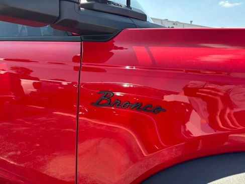 Used 2023 Ford Bronco 4-Door AWD/4WD image 7