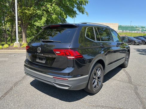 Used 2023 Volkswagen Tiguan SE FWD image 9