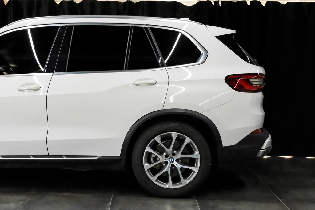 Used 2019 BMW X5 xDrive40i AWD/4WD image 14