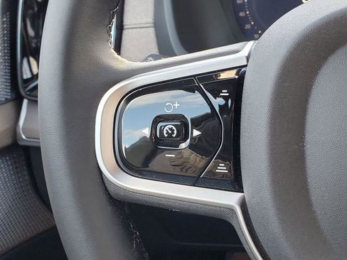 New 2026 Volvo XC90 B6 Ultra w/ Protection Package Premier AWD/4WD image 18