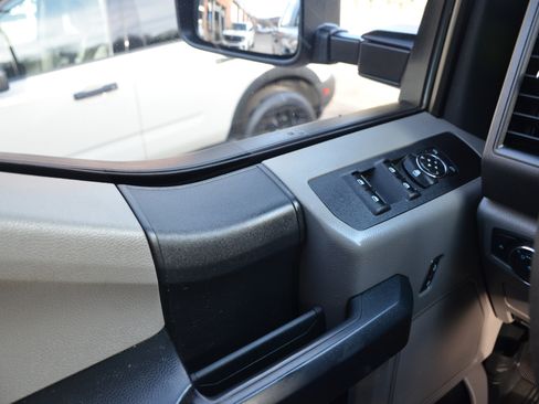 Used 2020 Ford F250 XL w/ STX Appearance Package image 11