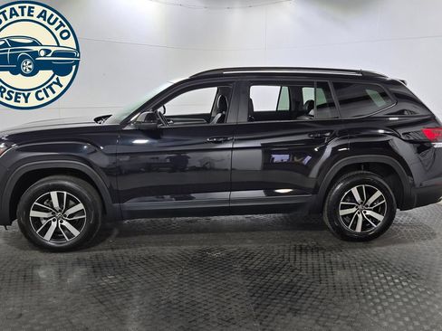 Used 2023 Volkswagen Atlas SE AWD/4WD image 4