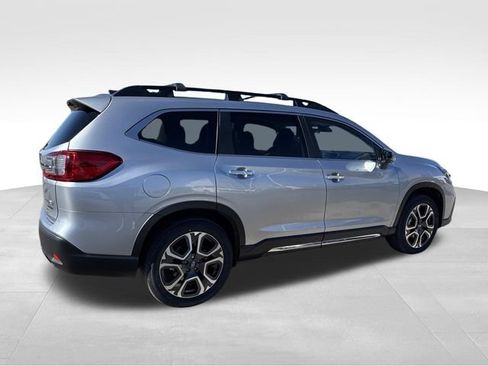 Used 2026 Subaru Ascent Touring AWD/4WD image 2