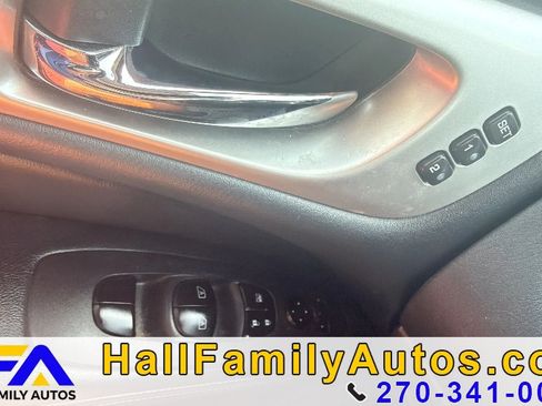 Used 2018 Nissan Pathfinder Platinum w/ Cargo Package FWD image 40