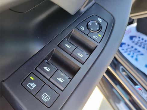 Certified 2025 BMW M5 w/ Carbon Package image 15