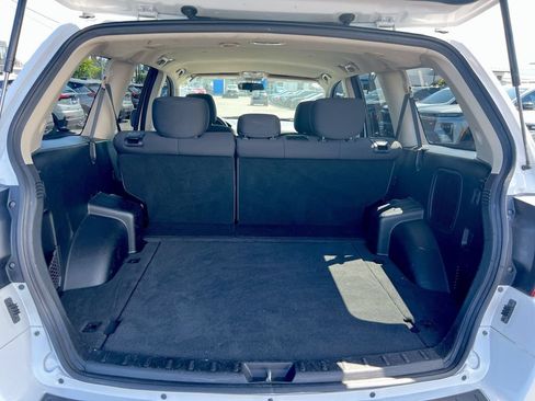 Used 2011 Mitsubishi Endeavor LS AWD/4WD image 20